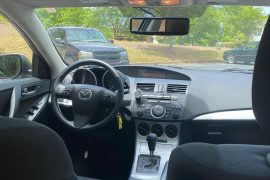 2010 Mazda 3i 10